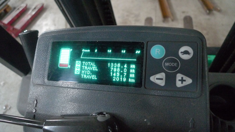 ЖК-экран электрического погрузчика Mitsubishi FB15TCA 