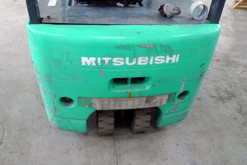 б/у погрузчик Mitsubishi FB15TCA, задние шины